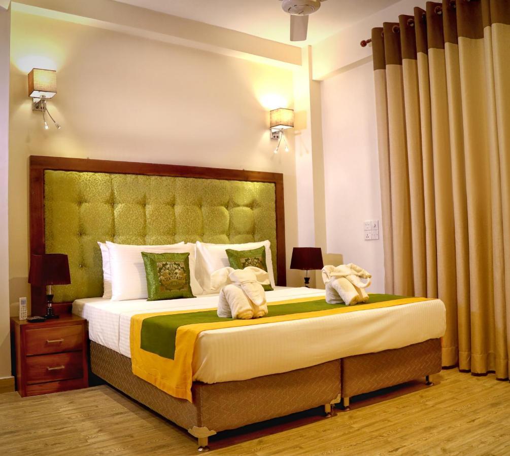 Vendol Maliga Edge Hotel Kandy Bagian luar foto