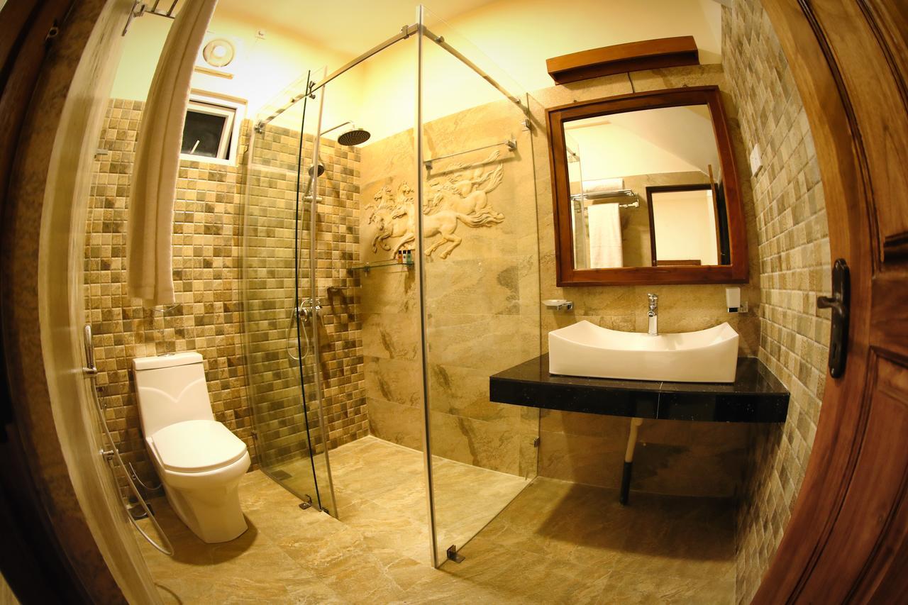 Vendol Maliga Edge Hotel Kandy Bagian luar foto