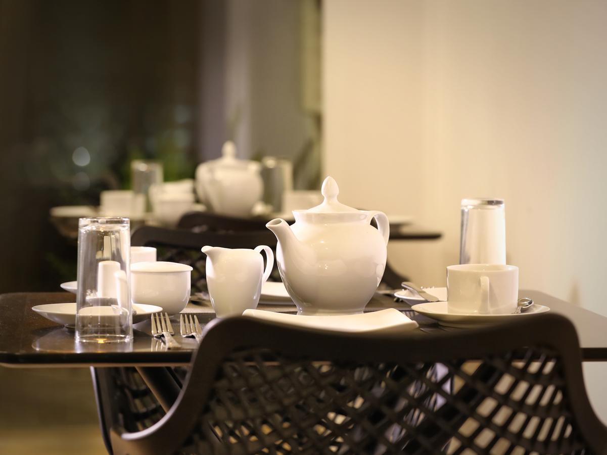 Vendol Maliga Edge Hotel Kandy Bagian luar foto