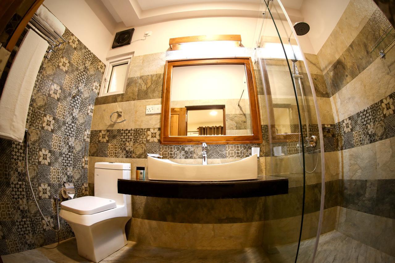 Vendol Maliga Edge Hotel Kandy Bagian luar foto