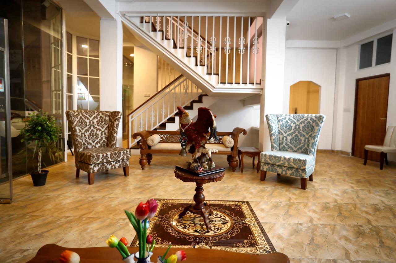 Vendol Maliga Edge Hotel Kandy Bagian luar foto