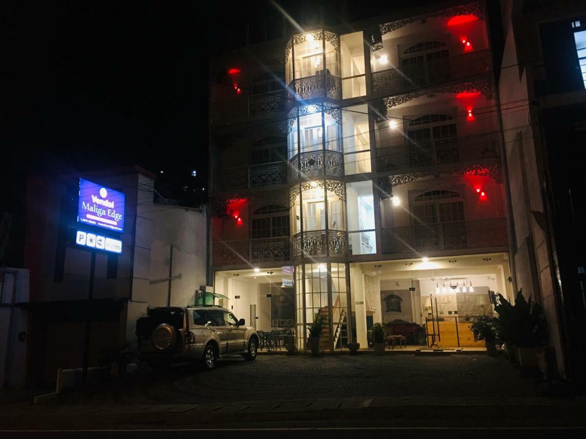 Vendol Maliga Edge Hotel Kandy Bagian luar foto