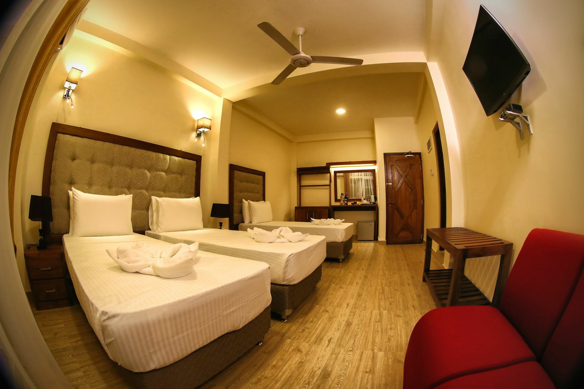 Vendol Maliga Edge Hotel Kandy Bagian luar foto