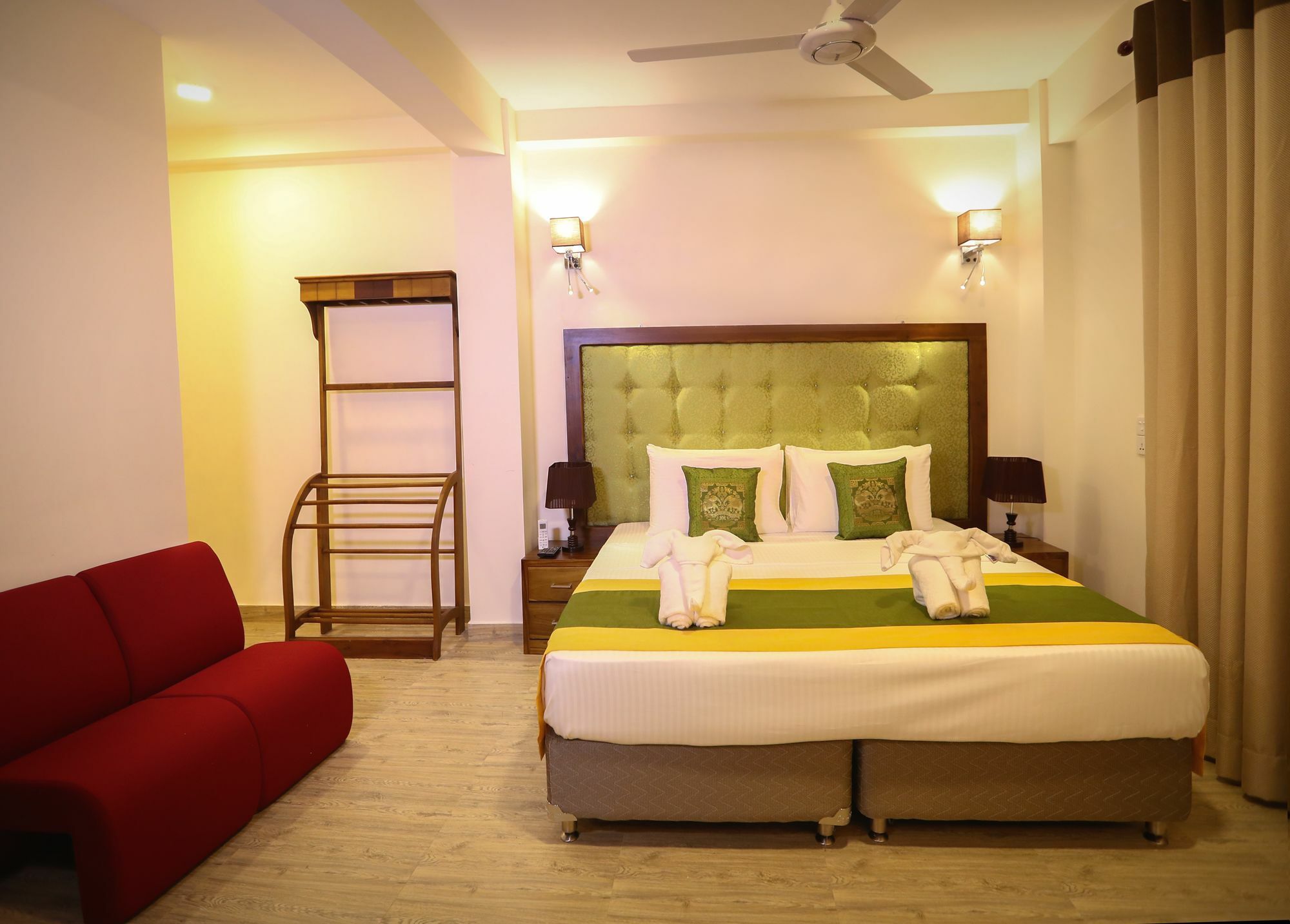 Vendol Maliga Edge Hotel Kandy Bagian luar foto